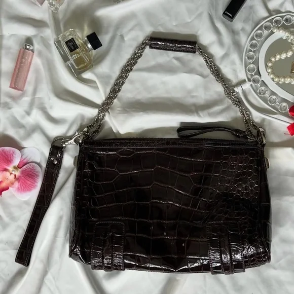 GUESS Vintage Purse - Picture 2 of 5